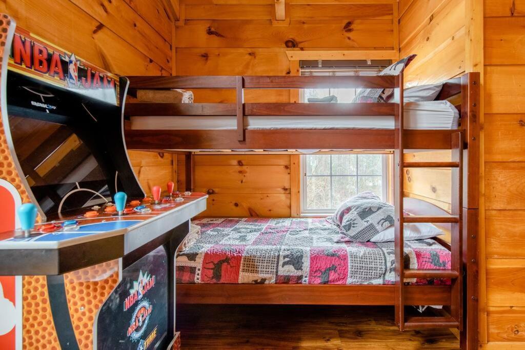 Cozy Cabin W/Hot Tub & Wifi In Gatlinburg Villa Dış mekan fotoğraf